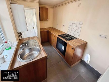 2 bedroom terraced house to rent - Photo 4