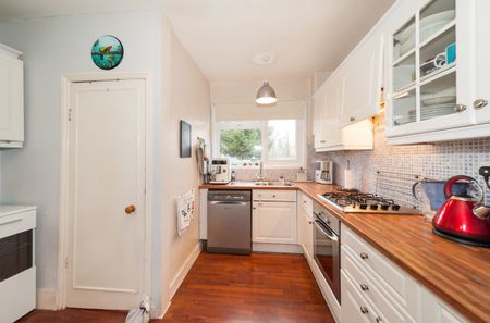 2 Bed Maisonette, Springbank Road, SE13 - Photo 3