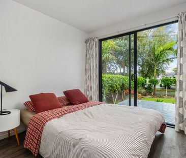 BRAND NEW LISTING: Cool 2 bedroom unit with garden - Photo 6