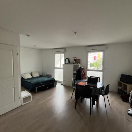 STUDIO - QUARTIER PONT DU CENS - SURFACE 25,70 M² - Photo 4