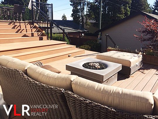 House in North Vancouver, BC - Photo 1