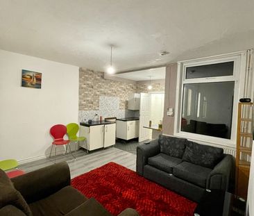 Room in a Shared House, Maud Street, NG7 - Photo 6