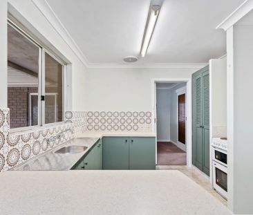 A comfortable oasis in a prime location. - Photo 6