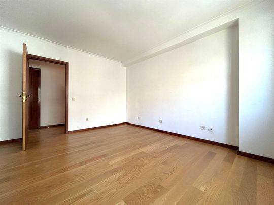 Apartamento T4 em Porto - Foto 1