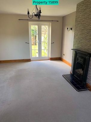 3 bedroom mews to rent - Photo 1