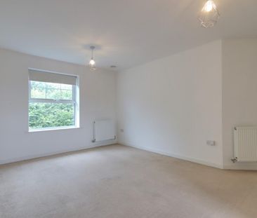 Mainsail Lane, Hempsted, Gloucester - Photo 2