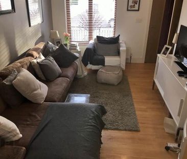 57 Ravenhill Parade, Belfast, BT6 8NU - Photo 1