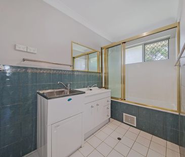 Spacious Two-Bedroom Unit in a Convenient Greenslopes Location - Photo 6