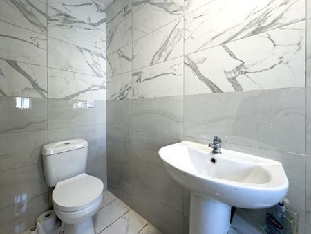 Studio to rent - Photo 5