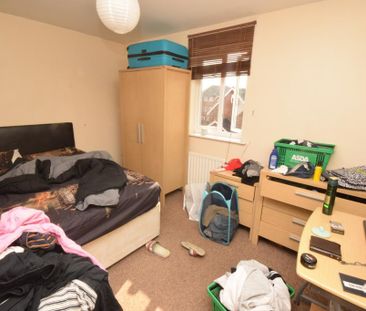 4 bedroom house to rent - Photo 3