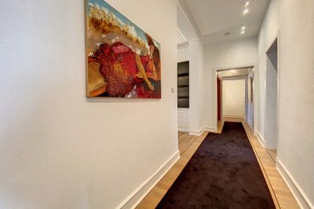 Luxueux appartement 2 chbr meublé proche du Cinquantenaire. - Photo 4