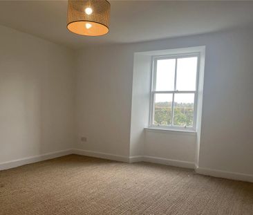 5 bedroom detached house to rent - Photo 1