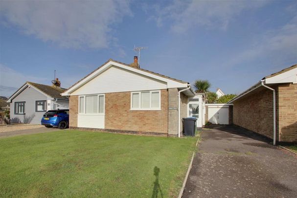 2 bedroom bungalow to rent - Photo 1