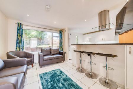 5 bedroom house to rent - Photo 2