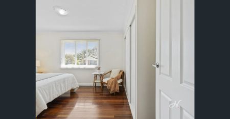 ELEVATED & MOVE-IN READY CHARM WITH MODERN TOUCHES - Photo 5