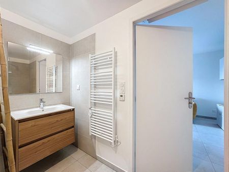 Location Appartement 1 pièce Meublé 29m² AJACCIO 20000 - Photo 5
