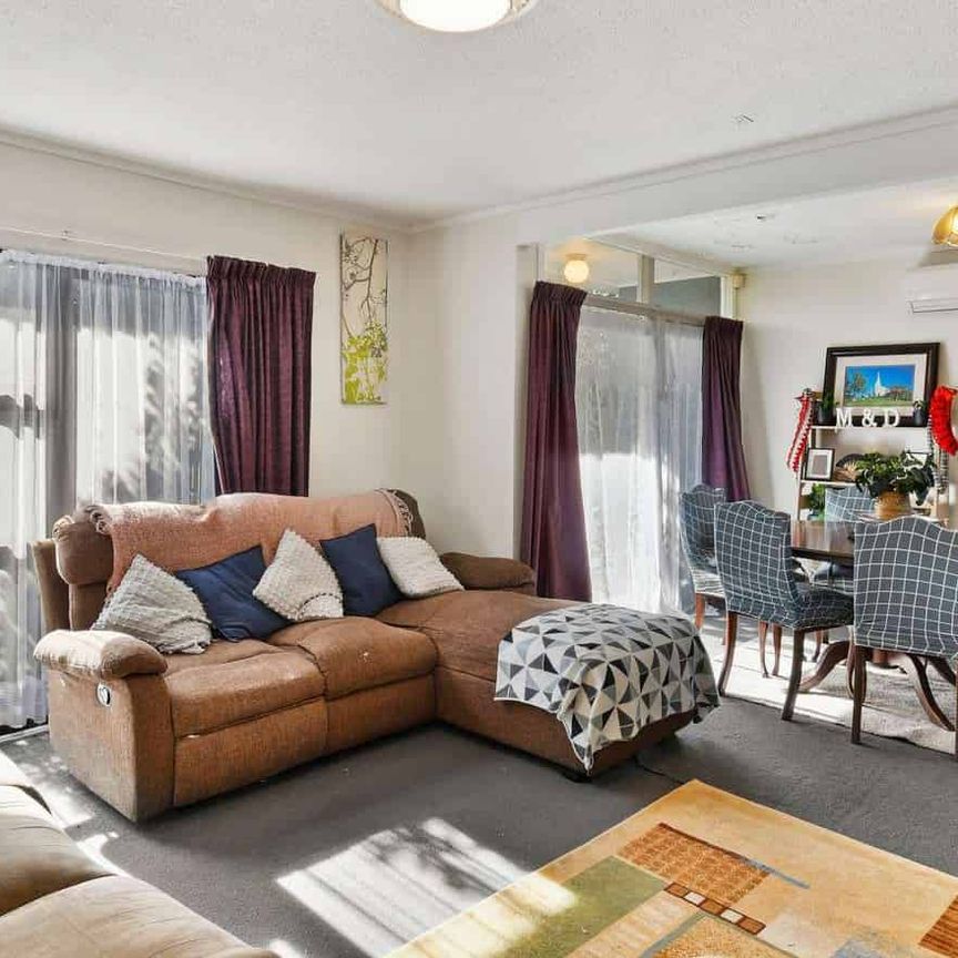 Tidy two bedroom home! - Photo 1