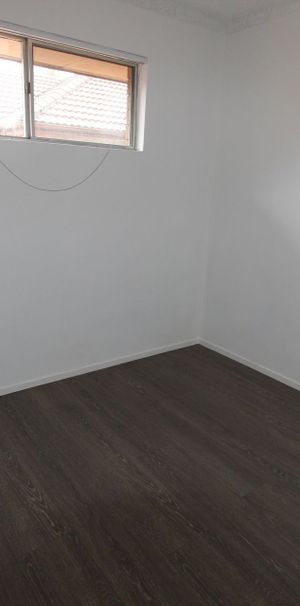 RENOVATED 3 BEDDER! - Photo 2