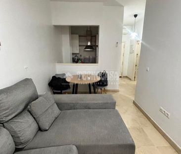 Piso en alquiler en Centro - Photo 2