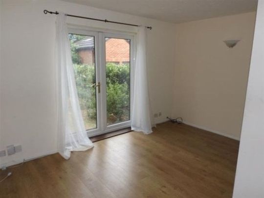 Bernards Close, Hainault, IG6, Property for rent - Photo 1