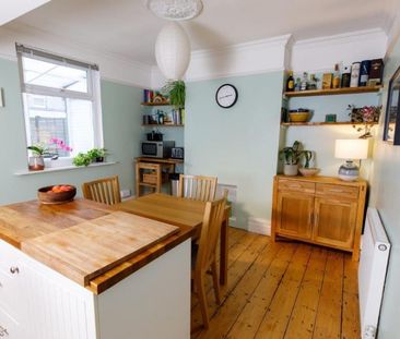 3 bedroom terraced house to rent - Photo 4