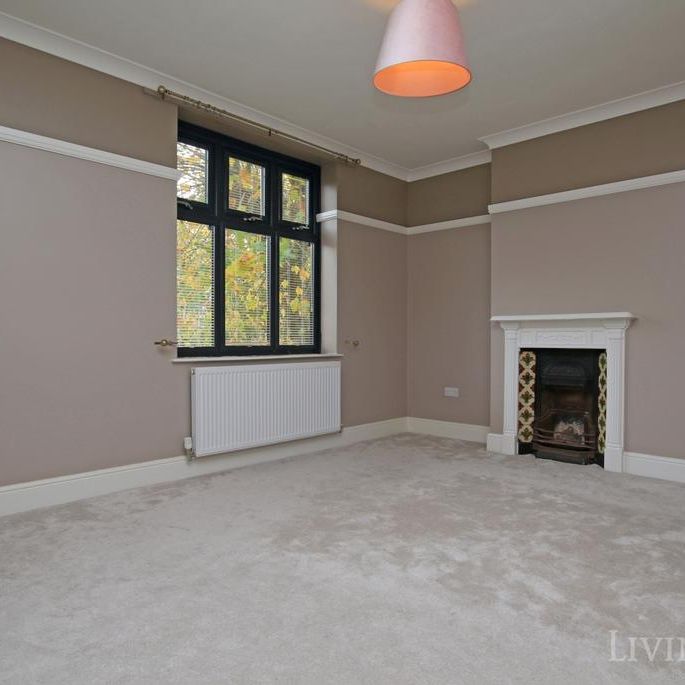 4 bedroom terraced house to rent - Photo 1