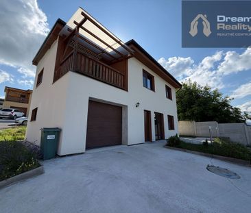 Na prenájom moderný 4-izbový rodinný dom, len pár minút od Žiliny - Photo 4