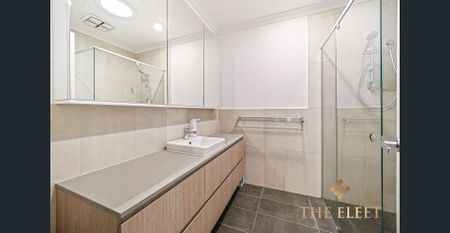 Double Storey Family Living! - Photo 2