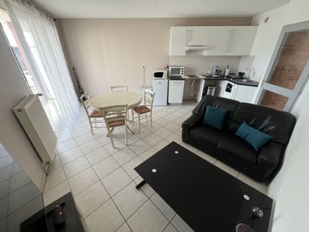 Location Appartement 2 pièces 34m² LA PRIMAUBE 12450 - Photo 2