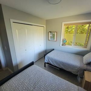 Traveling Nurse OR Trade accommodation - Photo 2