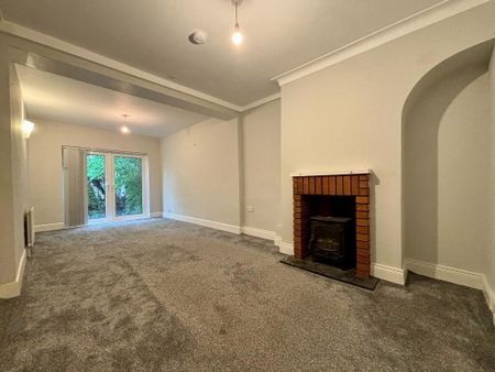 10 Ravenhill Crescent, Belfast, BT6 8JU - Photo 2