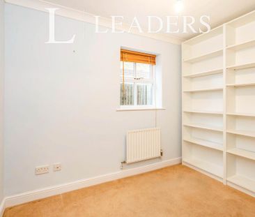 4 bedroom detached house to rent - Photo 4