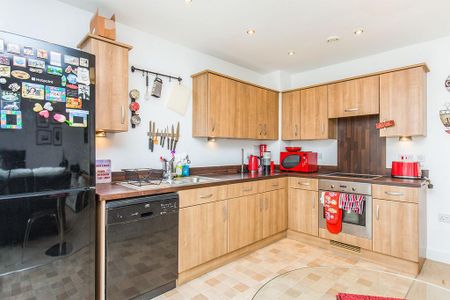 2 bedroom flat to rent - Photo 5