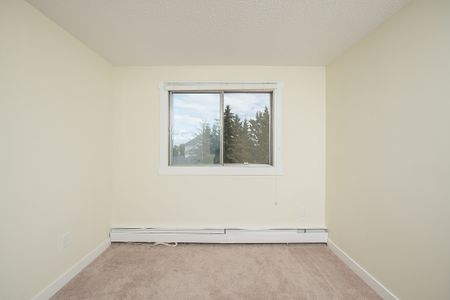 200 Church Road, SPRUCE GROVE, AB - Photo 4