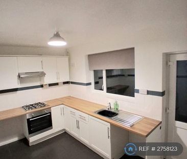 2 bedroom end of terrace house to rent - Photo 4