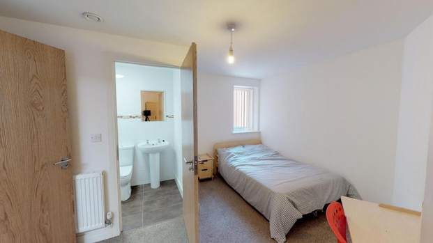 6 bedroom townhouse to rent - Photo 1