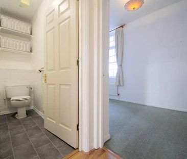 Pennington Drive, Winchmore Hill, N21 - Photo 2