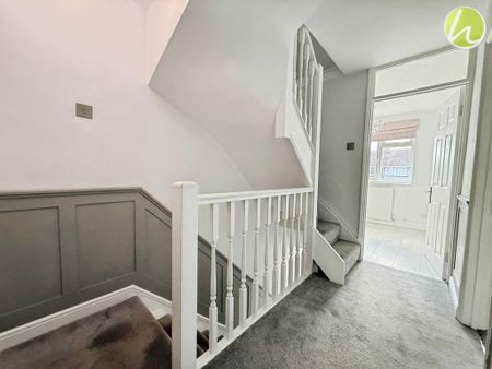 4 bedroom terraced house to rent - Photo 3