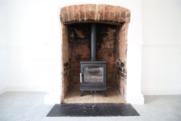 Chester Crescent, - Photo 1