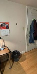 single basement room near Yorkdale Subway station - Photo 4