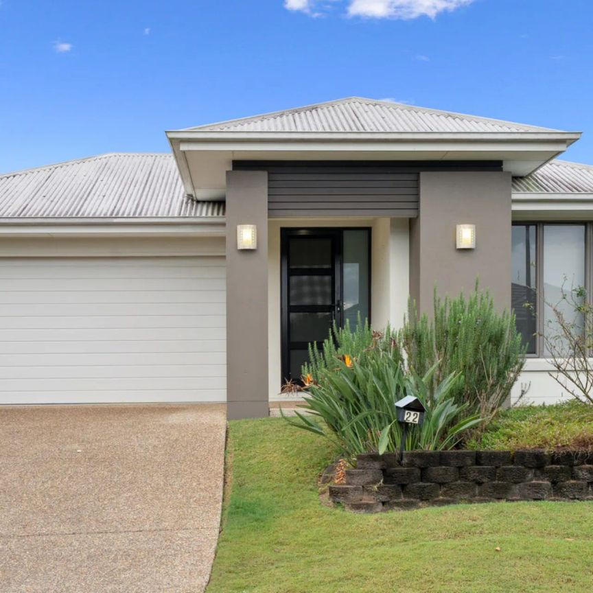 4 Bedroom Plantation Home – North Lakes - Photo 1