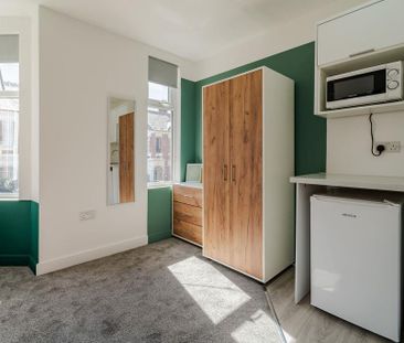 Studio to rent - Photo 2