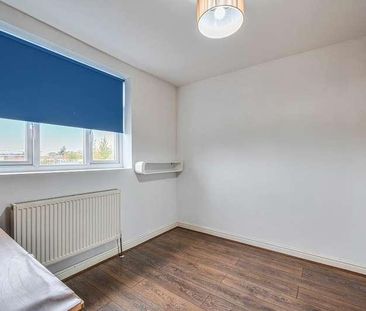 Courtenay Avenue, Harrow, HA3 - Photo 2