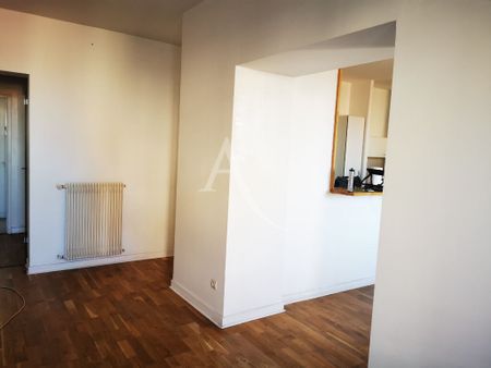 Location Appartement 4 pièces 97m² - Photo 2