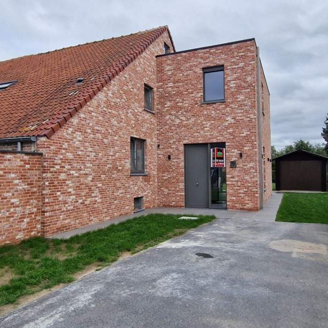 Woning te huur in Wingene voor € 945 met 3 slaapkamers - Photo 1