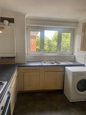 3 Bed Flat, Maryland Street, E15 - Photo 2