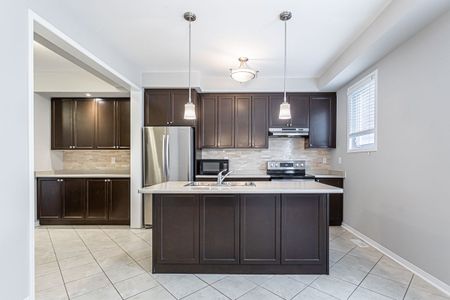 For Lease - 2171 Fiddlers Way Unit# 43, Oakville, Ontario - Photo 3