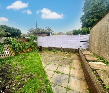 2 bedroom detached bungalow to rent - Photo 1