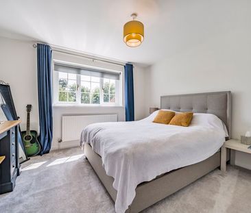 Priorswood, Haslemere, Surrey, GU27 - Photo 6