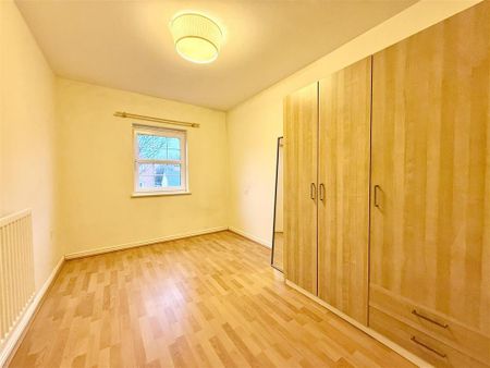 3 bedroom terraced house to rent - Photo 3